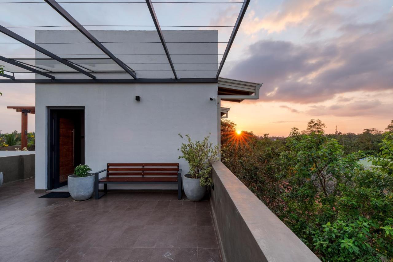 Hikka Hill Loft Apartment Hikkaduwa Exterior photo